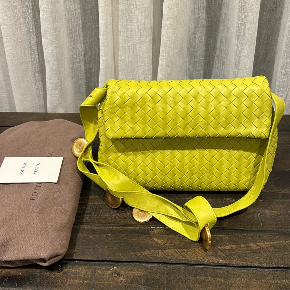 Bottega Veneta lime green Intrecciato Fold bag